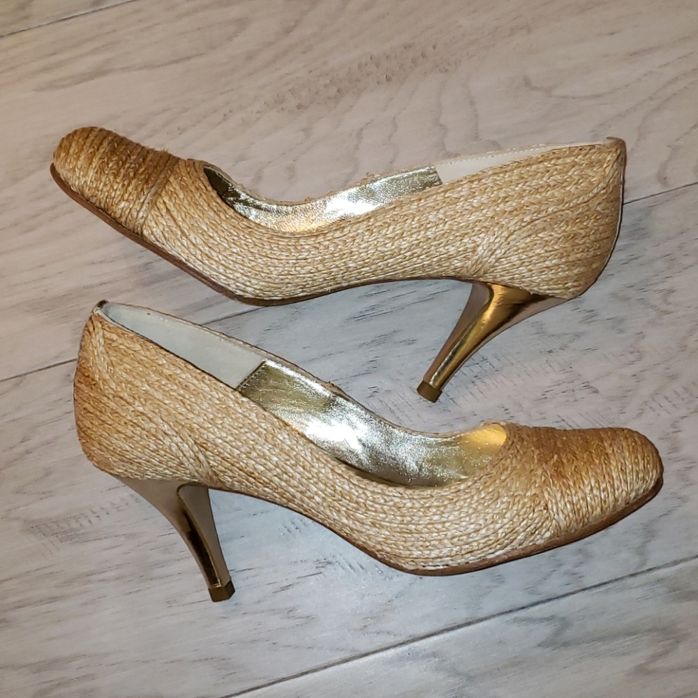 Donald J Pliner pump